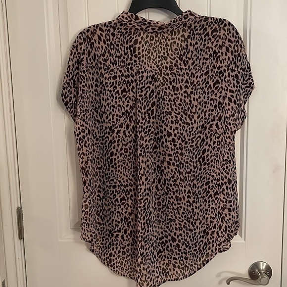 Umgee blouse sheer animal print short sleeves drape front V-neckline women’s Med - Picture 8 of 11